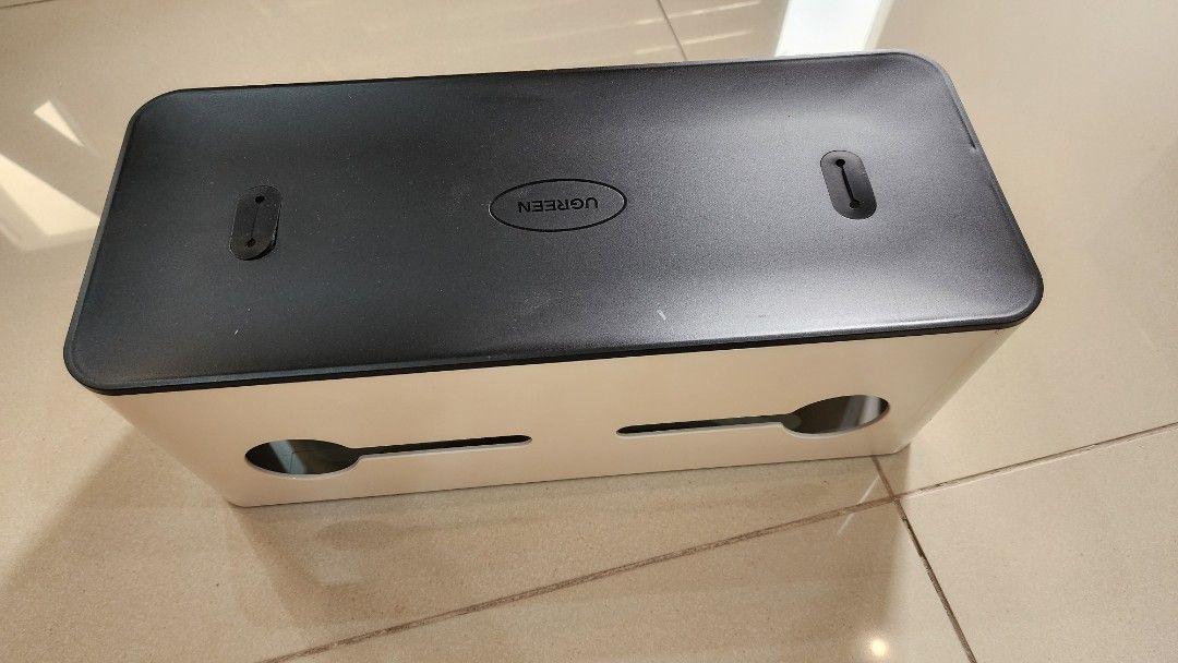 Ugreen cable organizer (Category: Office & Business Technology) located in Makati City. Submitted by carwtan90 (Listing ID 1463386198, Image 2). Description: ugreen brand office cable and wire organizer.