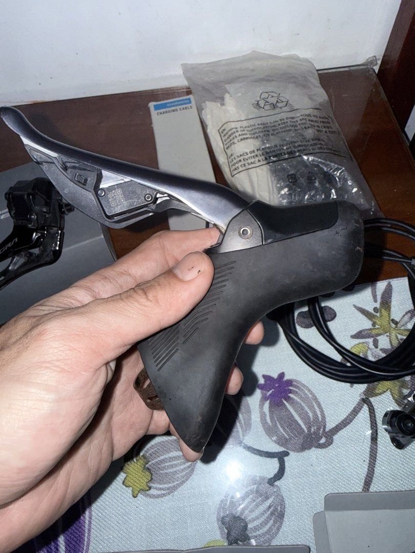 Ultegra Di2 Groupset Complete 12 Speed (Category: Bicycles) located in Manila. Submitted by mikael.lim1234 (Listing ID 1463407242, Image 2). Description: Selling Ultegra Di2 2x12 R8170 Complete Groupset Details - R8170 Crankset 170mm - R8170 2x12 STI - BR8170 Calipers - R8170 12 Speed RD - R8170 12 Speed FD - R8170 11-30 Cogs - R8170 12 Speed Chain - MT800 160-140 Rotors - Di2 Battery - Di2 Charger - Di2 Cables Honest Issues: scratches sa sti and