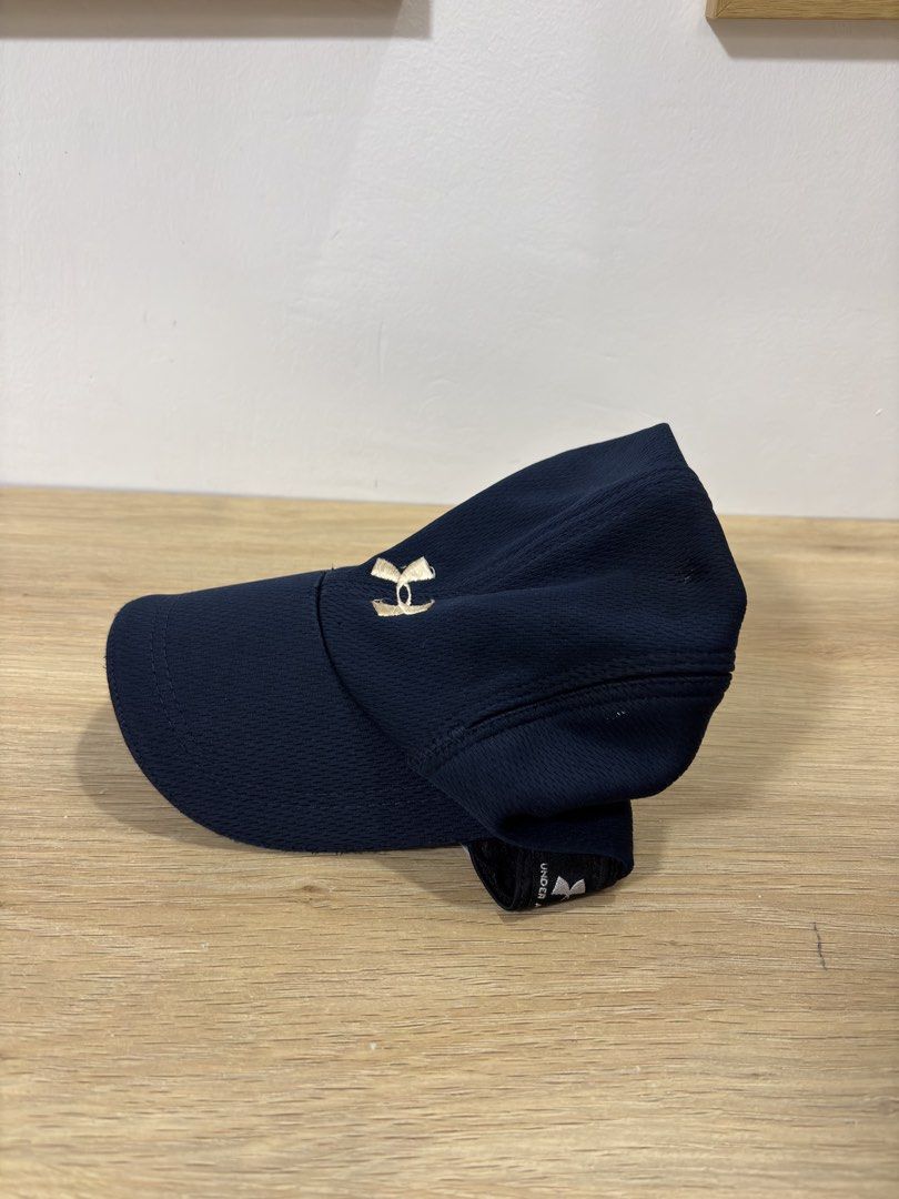 Under Armour Baseball Cap (Category: Caps & Hats) located in Dasmarinas. Submitted by arthrthriftcop. (Listing ID 1463369342, Image 2). Description: Under Armour baseball cap Embroidered Logo Made in Taiwan Excellent No issue Dad hat Size: One size fits all Feel free to inquire quick replies.