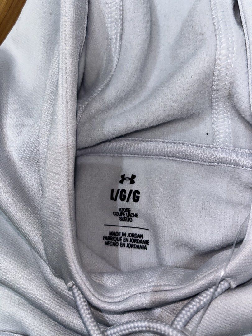 Under Armour Dri-Fit Hoodie (Category: Coats, Jackets and Outerwear) located in Makati City. Submitted by corkerino (Listing ID 1463446046, Image 3). Description: Under Armour Dri-Fit Hoodie Large 29x23.5 Brand New (Balikbayan pasalubong) RFS: Too large 800 + SF Lalamove/Pickup Cash & Carry Makati.
