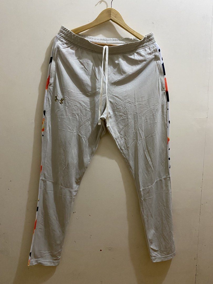 Under Armour Kazuko Trackpnts (Category: Chinos) located in Baguio. Submitted by gama_apparel (Listing ID 1463440921, Image 1). Description: Legit Size XL-Large Waistline 32-34 Length 39inch Colorrate 10/10 Excellent to asnew condi.