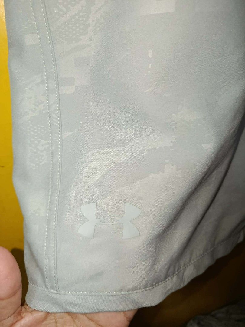 Under Armour Men's Board Shorts Grey Camo Pattern (Category: Shorts) located in Bani. Submitted by bontigaoja29928 (Listing ID 1463504954, Image 3). Description: Under Armour Men's Shore Break Boardshorts 🩳 - Mod Grey 📍₱200 + SHIPPING Waistline 36 ON TAG (tape measure 34-36) x Length 20 EXCELLENT CONDITION 9/10 COLORATE NO ISSUES.