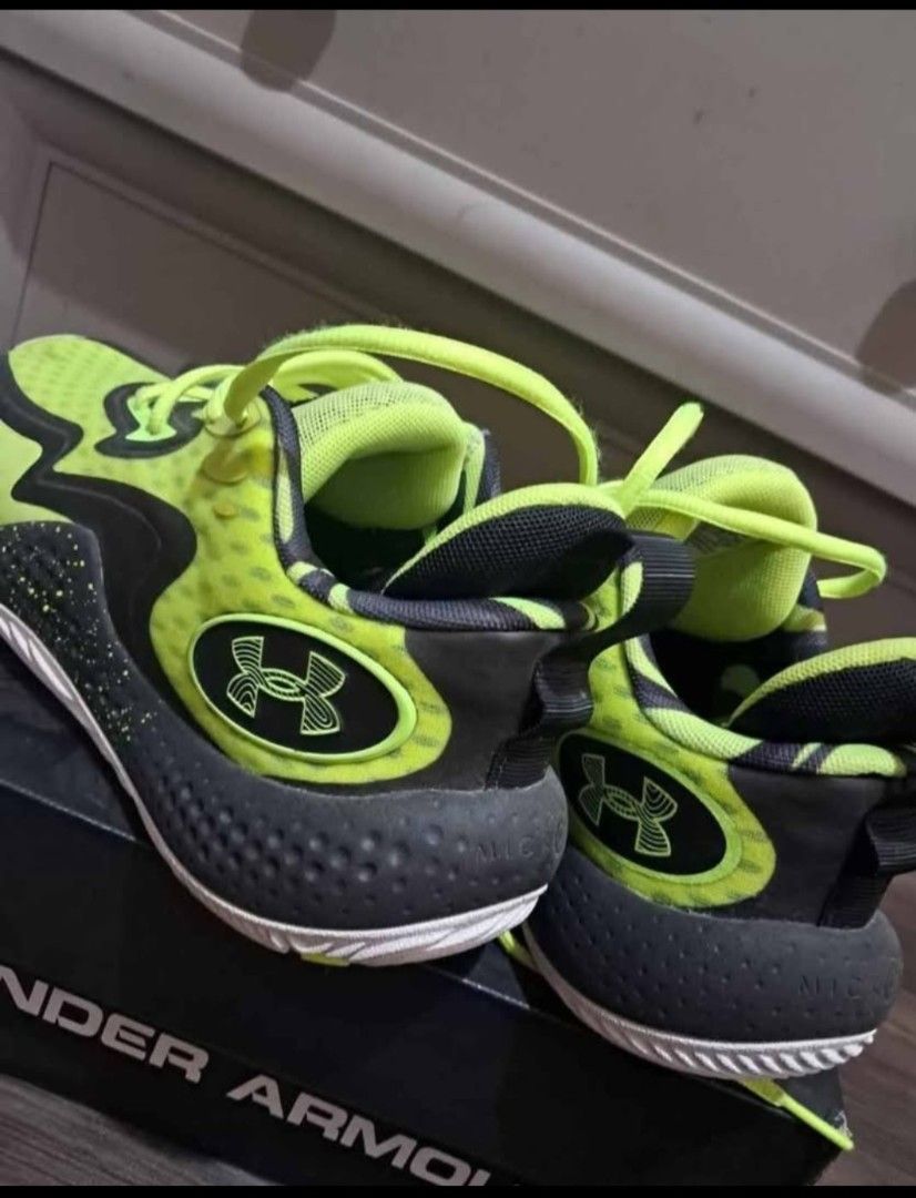 UNDER ARMOUR SPAWN RUNNING SHOES (Category: Sneakers) located in Manila. Submitted by silvershot.11 (Listing ID 1463331515, Image 3). Description: unisex running shoes. Original. once lang po ginamit. wrong size po kasi. 70% of the actual price. bagong bago pa. size: US 7 male.. For faster transaction, call or text me at 09952943599. pag dito po sa carousel, I can only reply from 8am to 12 ng tanghali..