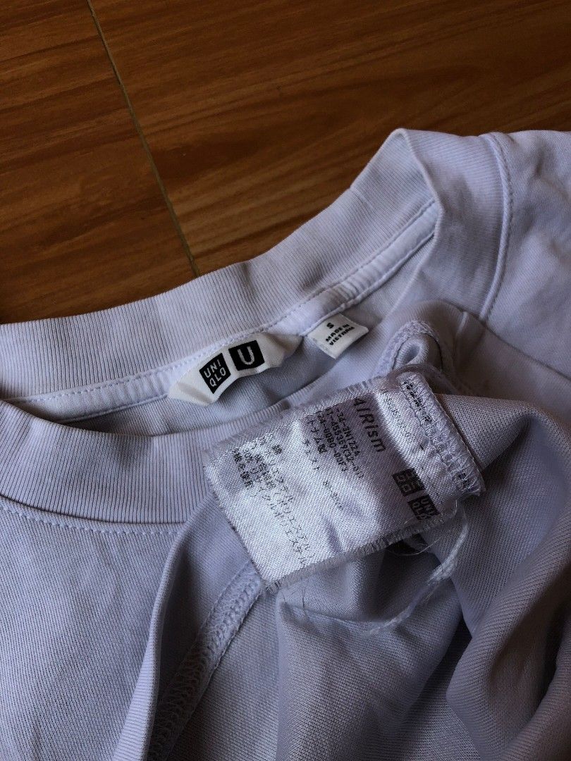 UNIQLO ARISM (Category: Tshirts & Polo Shirts ) located in Baybay. Submitted by dathrifted (Listing ID 1463345559, Image 2). Description: UNIQLO ARISM SMALL ON TAG Width- 20 Length- 24 EXCELLENT CONDITION PM if Interested📩📩📩.