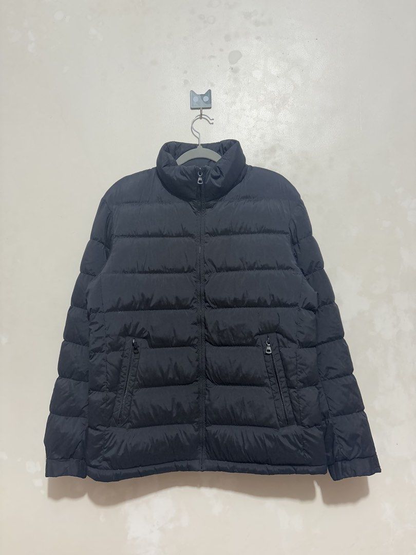 Uniqlo Black Down Puffer Jacket Men Small (Category: Coats, Jackets and Outerwear) located in Balanga. Submitted by winterlab_ph (Listing ID 1463442562, Image 3). Description: Code: A626 Width: 21.5 Length: 25.5 Shoulders: 18 Sleeves: 24 : needs wash.