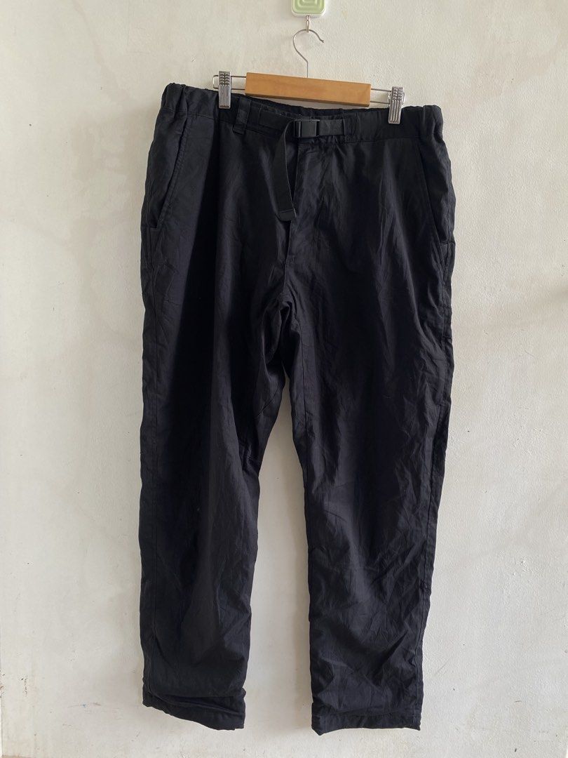 Uniqlo Black Trekpants (Category: Chinos) located in Davao. Submitted by bangers01 (Listing ID 1463400158, Image 1). Description: .