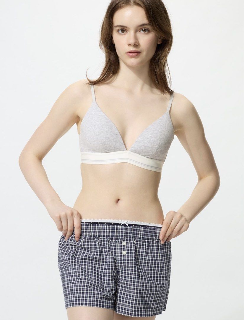 Uniqlo Cotton Wireless Bra Grey (Category: Undergarments & Loungewear) located in Quezon City. Submitted by eleventwelveph (Listing ID 1463357331, Image 1). Description: M brand new w/ tags .