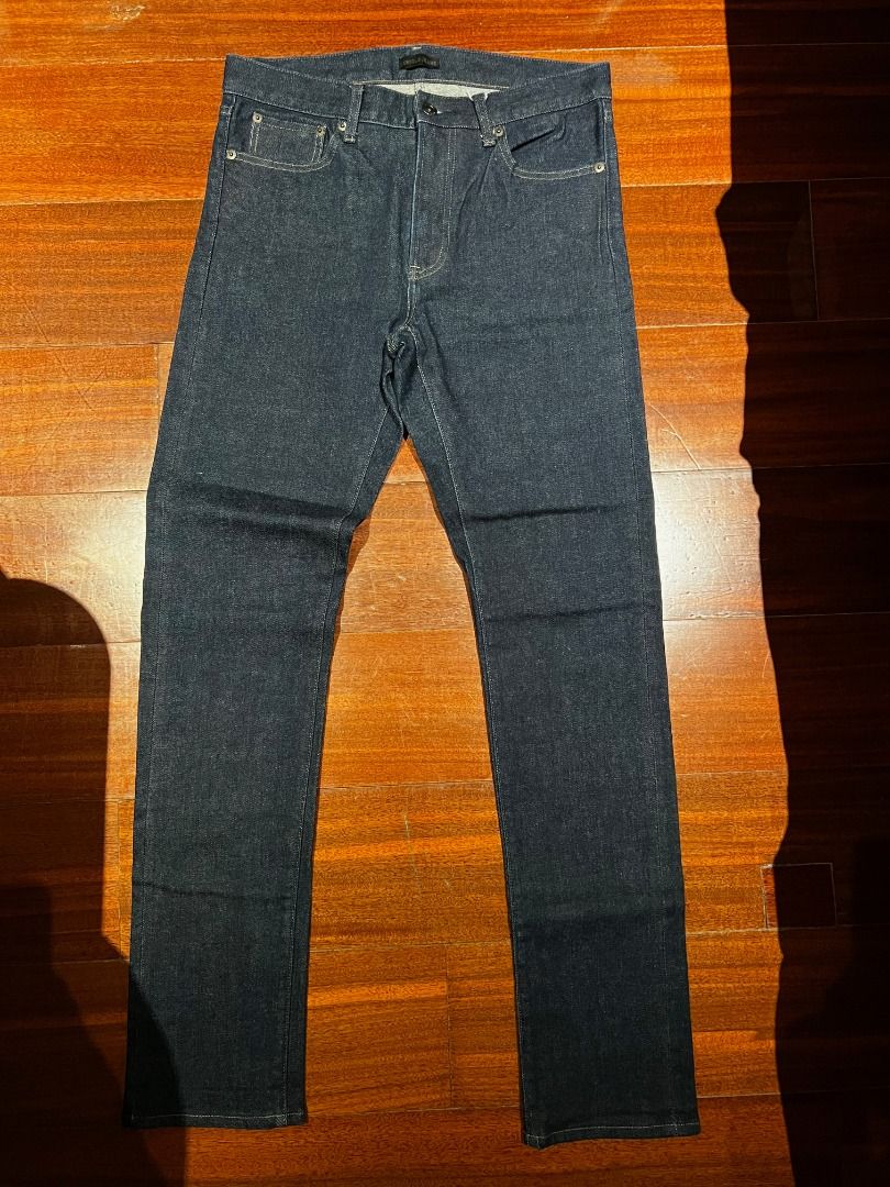 Uniqlo Dark Blue Jeans | Size 31 (Category: Jeans) located in Caloocan City. Submitted by gabekristof (Listing ID 1463529713, Image 1). Description: Dark blue denim with front and back pockets. Size: 31 (78.5 cm) (as labelled). Pre-loved and in good condition. No tears or stains. Price is fixed. Delivery via LBC, J&T or Lalamove. Meetup near DLSU along Taft Avenue can be arranged..
