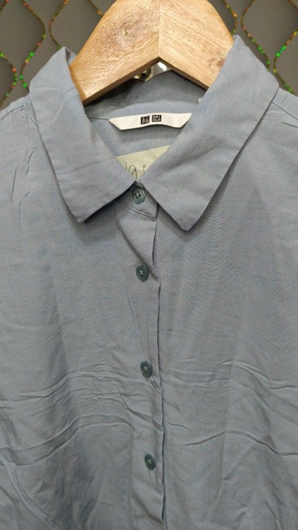Uniqlo Light Blue Long Sleeve Button-up (Category: Longsleeves) located in Manila. Submitted by zariyah.1986 (Listing ID 1463330247, Image 3). Description: - Uniqlo long sleeve - Light blue color - Button-up front - Classic collar - Relaxed fit - Ideal for casual wear or layering - Easy to style with jeans or trousers - Please check measurements in photos.