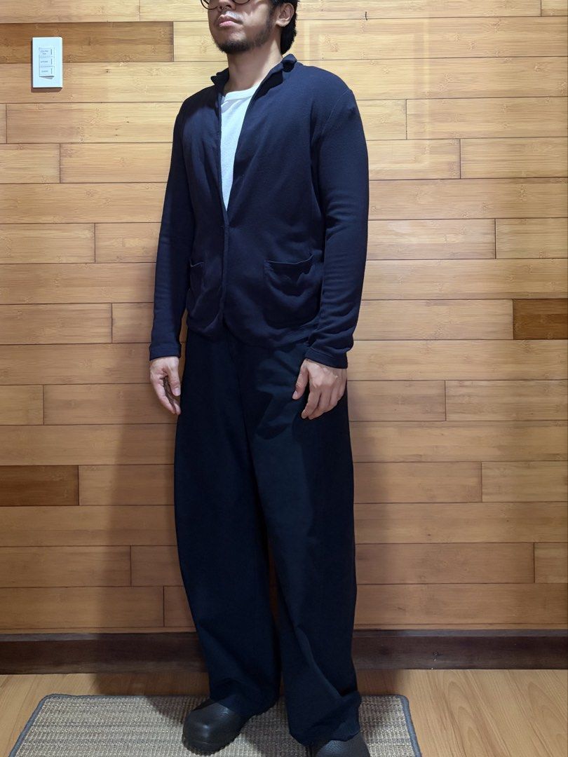 Uniqlo Navy Blue Cardigan (Category: Coats, Jackets and Outerwear) located in Las Pinas. Submitted by cmrqz (Listing ID 1463375506, Image 2). Description: - Navy blue cardigan - Single button closure - Two front pockets - Good as new.