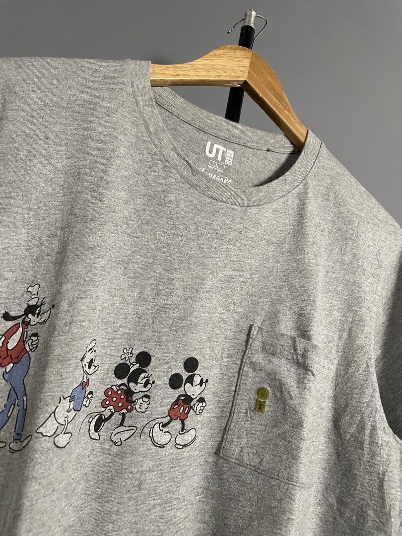 Uniqlo Pocket Tee x Disney (Category: Tshirts & Polo Shirts ) located in Cagayan de Oro. Submitted by providence.ph (Listing ID 1463457664, Image 3). Description: Uniqlo Pocket Tee x Disney Size on tag: L Length: 27.5 inch Shoulder width: 18 inch Chest width: 20 inch Conditions rate: 10/10 Color rate: 10/10 ———————————- Mine - ₱350 Steal - ₱399 Grab - ₱459 PS: Grab will automatically yours with free shipping fee. MOP: G-cash +shipping fee NOTE! K
