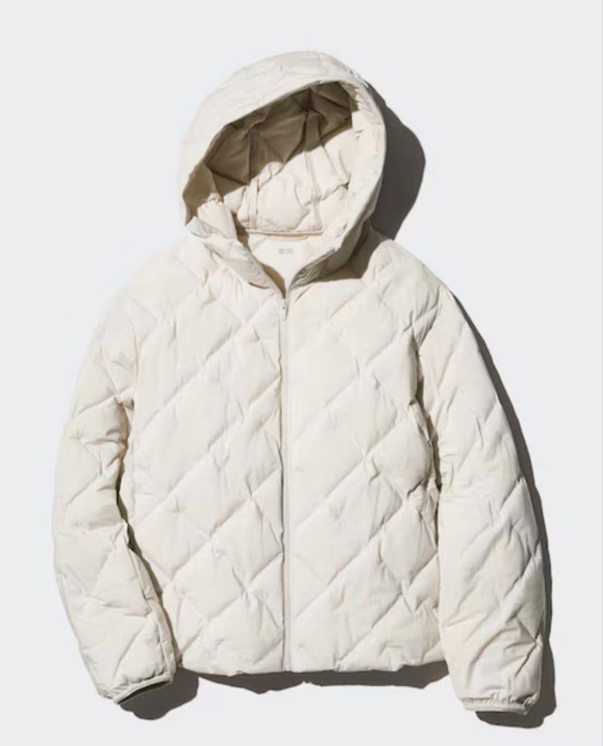 Uniqlo Pufftech Parka (L) (Category: Coats, Jackets and Outerwear) located in Mabalacat. Submitted by lovcj_ (Listing ID 1463450077, Image 1). Description: .