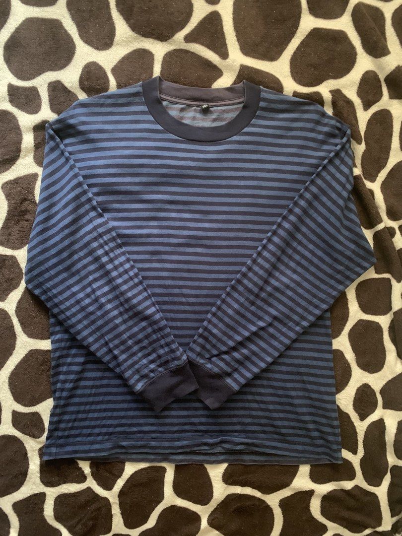 Uniqlo Striped Long Sleeve (Category: Coats, Jackets and Outerwear) located in Kabacan. Submitted by nevr_outofstyle (Listing ID 1463439359, Image 1). Description: Uniqlo Striped LS •Details W- 22” L- 27” Excellent Condition issue: N/A buyer will shoulder the delivery fee MOP: Gcash 🚚 J&T.