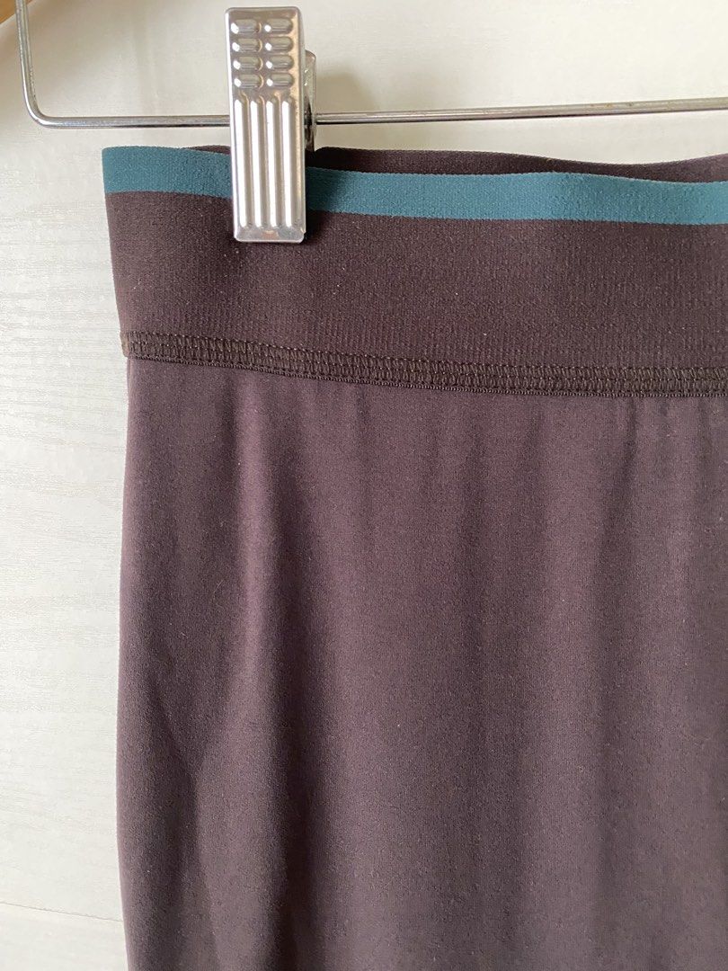 Uniqlo Ultra Stretch Active Leggings (Category: Activewear) located in Pasig City. Submitted by zentushia49 (Listing ID 1463484680, Image 3). Description: Size on tag medium Made in Vietnam 77% nylon 23% spandex Waistline 27” up Length 33”.