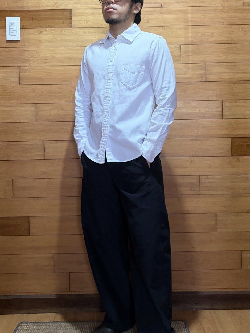 Uniqlo White Button Down Pocket Shirt (Category: Shirts) located in Las Pinas. Submitted by cmrqz (Listing ID 1463357188, Image 1). Description: - Uniqlo White Button-Down Shirt - Front pocket - Yellow stains at collar (can still be washed off) - Thick comfy fabric .
