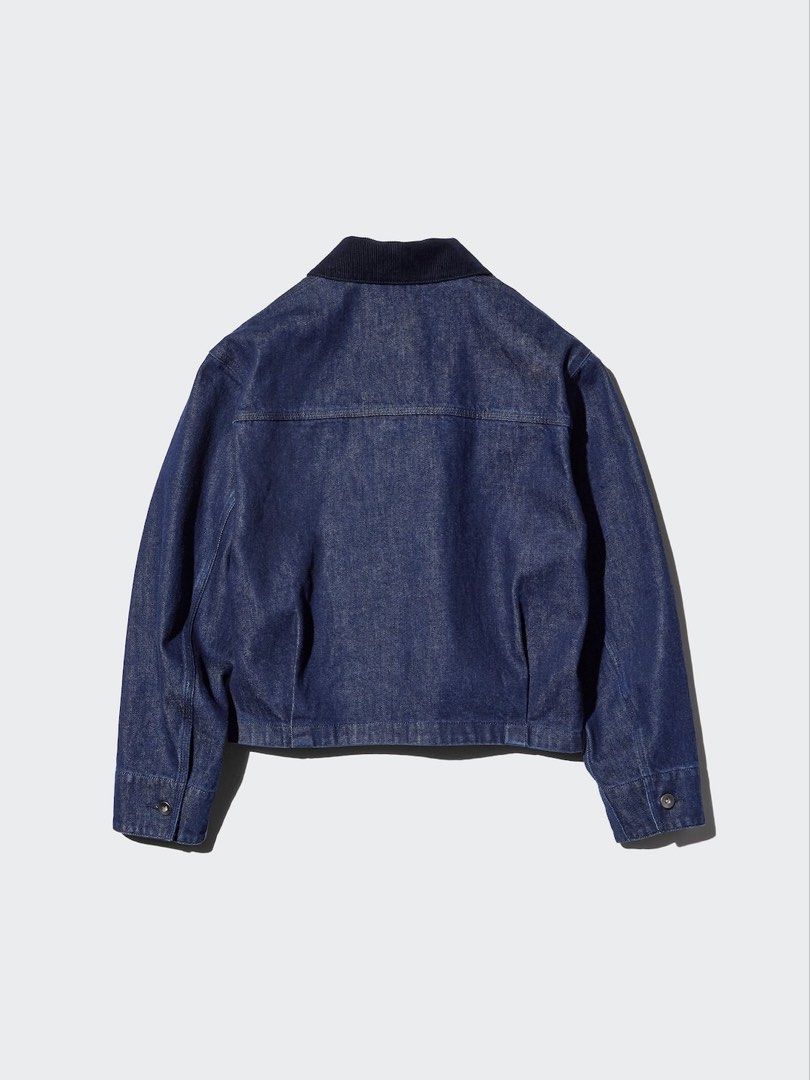 Uniqlo Zip-Up Denim Jacket (Category: Coats, Jackets and Outerwear) located in Cebu City. Submitted by shop.bydee (Listing ID 1463439700, Image 2). Description: Size: Medium Bought it for ₱2,490; Selling it for ₱1,500 RFS: Decluttering (used only once).