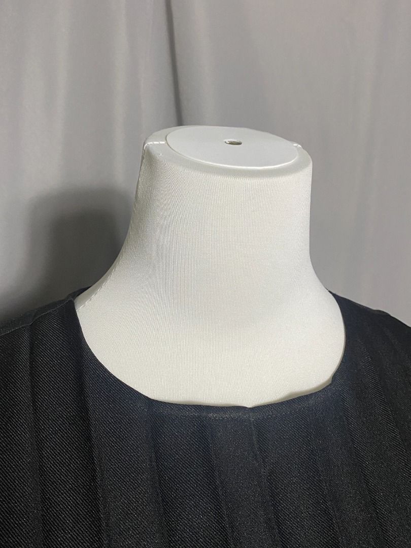 Unique black pleated top with a fringe hem (Category: Shirts) located in Las Pinas. Submitted by ipickyou (Listing ID 1463464554, Image 3). Description: Unwashed 𝗠𝗲𝗮𝘀𝘂𝗿𝗲𝗺𝗲𝗻𝘁𝘀 𝘄𝗵𝗲𝗻 𝗹𝗮𝗶𝗱 𝗳𝗹𝗮𝘁: -Armpit to armpit: 22 1/2” -Length: 22” .