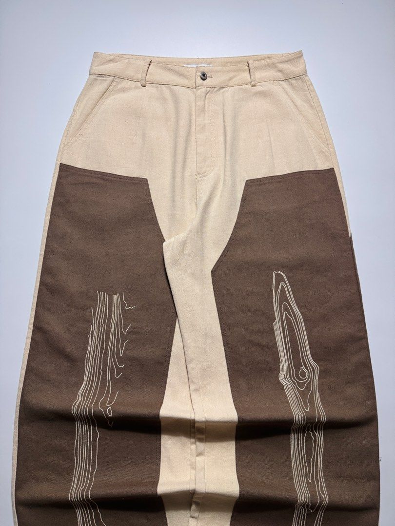 UNIQUE DOUBLE KNEE BAGGY PANTS (Category: Jeans) located in Cebu City. Submitted by firenzegallery (Listing ID 1463466531, Image 3). Description: •Waist: 34 •Thigh: 15 •Length: 43 •Hem: 12 •Condition: 9.5 •Issue(s): none .