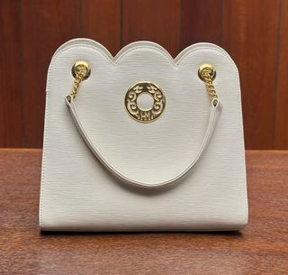(Category: ) located in . Submitted by thriftbagcollections (Listing ID 1463399049, Image 1). Description: .