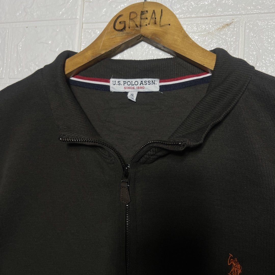 U.S. Polo Assn. Quarter-Zip (Category: Coats, Jackets and Outerwear) located in Palompon. Submitted by paulrojas13 (Listing ID 1463537208, Image 3). Description: Size: XL on tag Dimensions: 23.5 x 26.5 Condition: As New Color Rate: 9.9/10 Issue: No Issue .