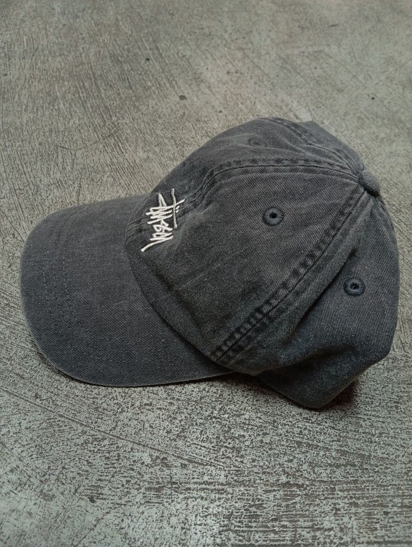 Used stussy dad hat, strap back (Category: Caps & Hats) located in Manila. Submitted by anrey.dept19 (Listing ID 1463443675, Image 2). Description: Used stussy dad hat, strap back.