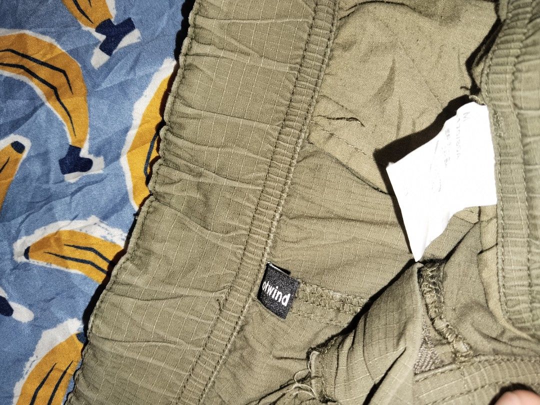 Utility Cargo Short (Category: Shorts) located in Mabalacat. Submitted by al_amin_thrift (Listing ID 1463442883, Image 3). Description: 🥾 Hw(id) / Outwind — All-Season Utility Cargo Shorts — Olive Green L19 W31 Brand: hw(id): — Outwind Size: M — Elastic waist + adjustable webbing belt — fits comfortably ~30–34" waist Color: Olive / Military Green Fabric: Ripstop cotton blend — lightweight, durable, quick-dry, breathable ✨ Details: - Signature hw