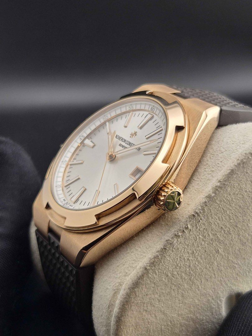 Vacheron Constantin Overseas 41 2023 (Category: Luxury Watches) located in Makati City. Submitted by tpx.ph (Listing ID 1463512590, Image 3). Description: Vacheron Constantin Overseas 41 2023 2.350M Cash Price 4500V/000R Good Condition Complete Set.