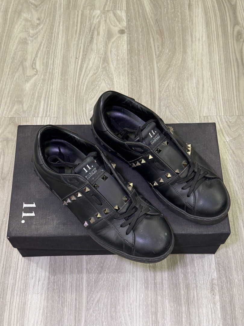 Valentino (Category: Casual Shoes) located in Manila. Submitted by silent_dosss (Listing ID 1463379470, Image 3). Description: .