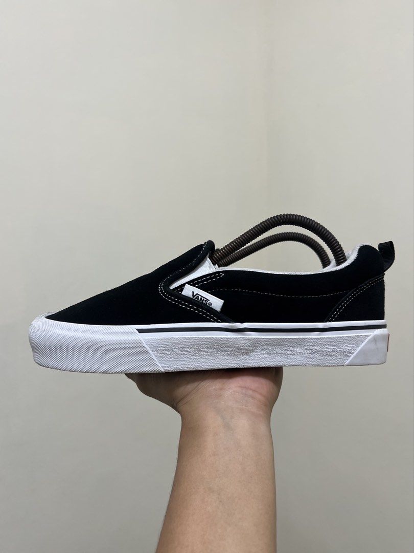 Vans knu slip on (Category: Sneakers) located in Pasig City. Submitted by store_4_all_season (Listing ID 1463533968, Image 1). Description: Size 8us mens / 26 cm / 41 eu Used - excellent No issue 📩📩📩.
