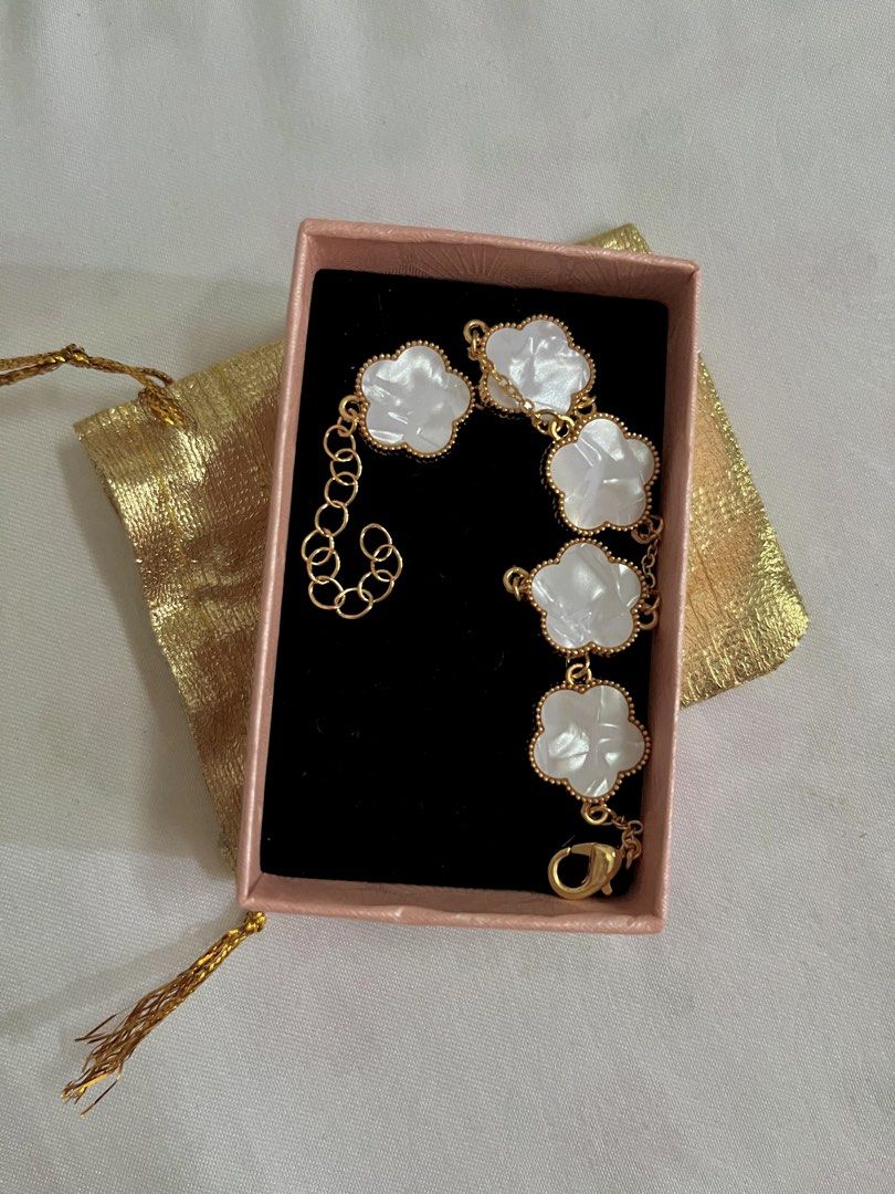 VCA inspired bracelet (Category: Bracelets) located in Cabanatuan. Submitted by yass03_loved (Listing ID 1463367800, Image 1). Description: Brand new from Dubai fashion jewelry.