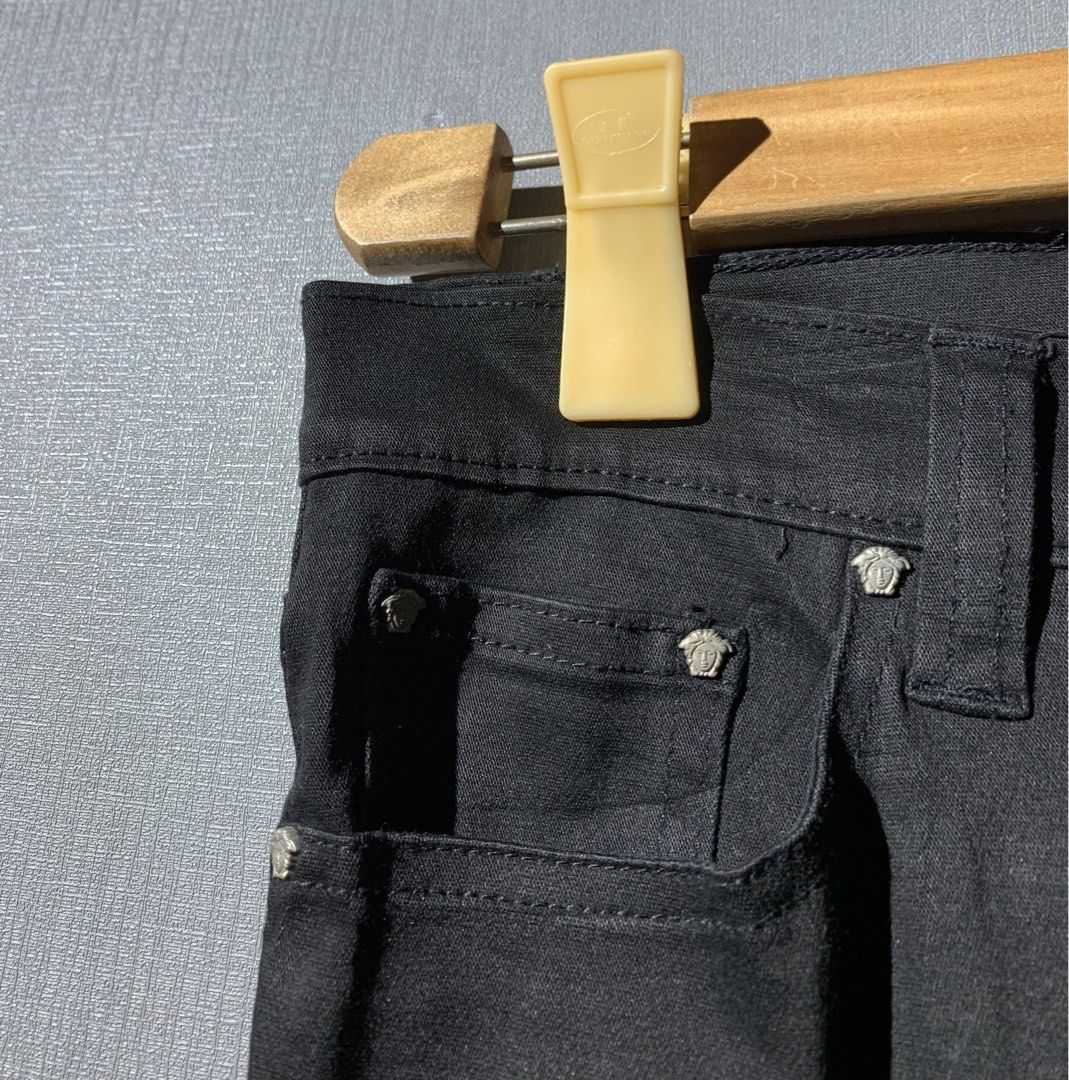 Versace (Studded) (Category: Luxury Apparel) located in Bacolod City. Submitted by garagehunterbuyandsale (Listing ID 1463339357, Image 3). Description: size 28-29 waistline Length 39 excellent no issue.