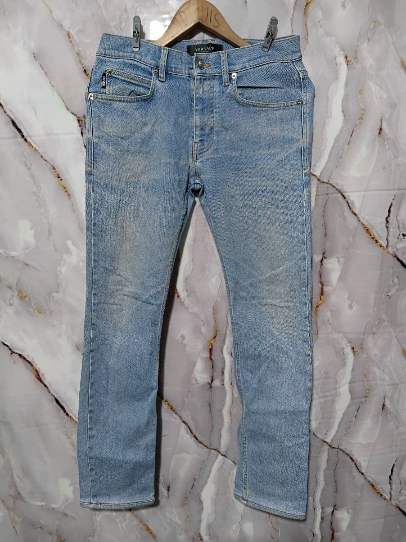 VERSACE MILANO JEANS SIZE W28 L37 (Category: Jeans) located in General Mariano Alvarez. Submitted by adonid (Listing ID 1463422731, Image 1). Description: VERSACE MILANO JEANS SIZE W28 L37 SIGN OF USAGE LOC. GMA, CAVITE PHP 800.