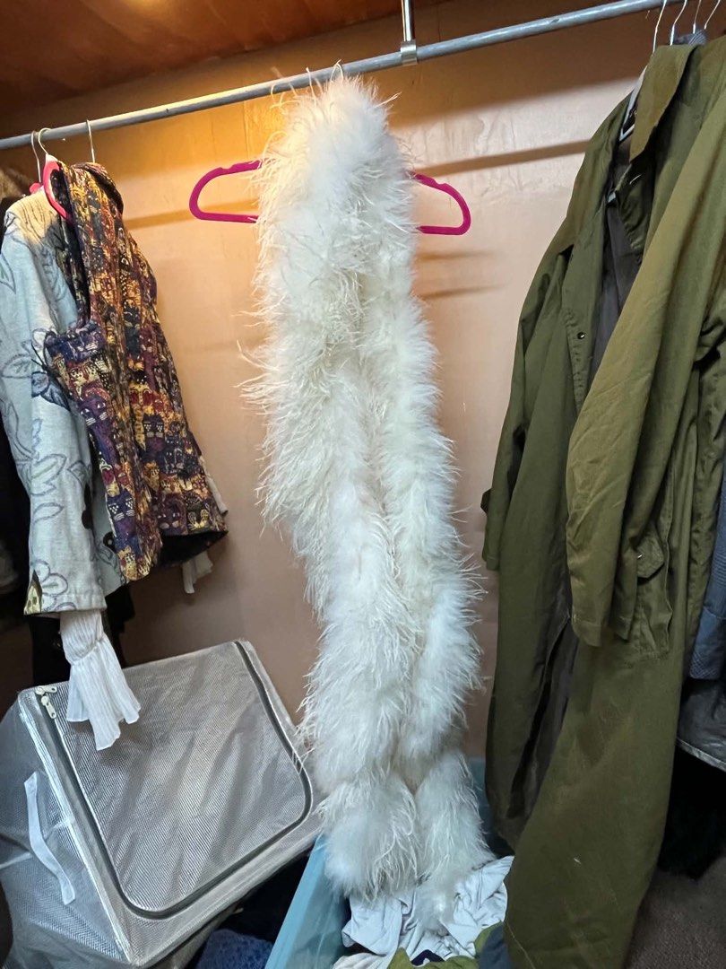 Very rare ostrich feather boa (Category: Scarves) located in Mandaluyong City. Submitted by ericsukay (Listing ID 1463486072, Image 1). Description: .
