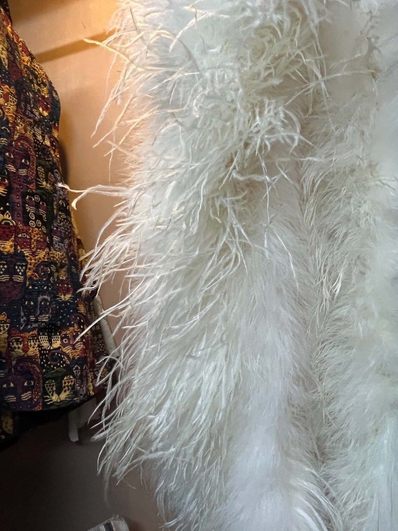 Very rare ostrich feather boa (Category: Scarves) located in Mandaluyong City. Submitted by ericsukay (Listing ID 1463486072, Image 2). Description: .