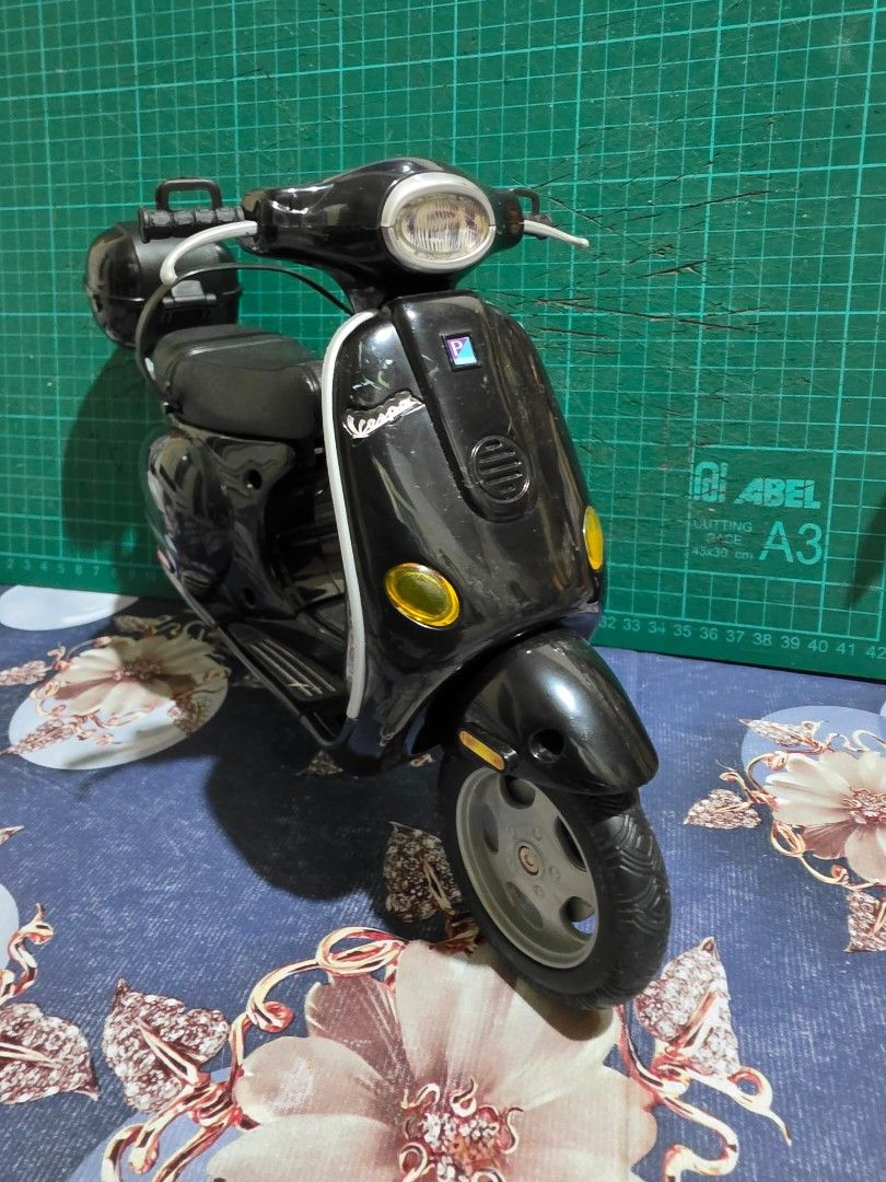 Vespa Mattel (Category: Vehicle & Diecast Models) located in Baguio. Submitted by shellcollector (Listing ID 1463395086, Image 3). Description: Vespa Mattel PVC material 1/6 scale 1500 Pesos Baguio shipping.