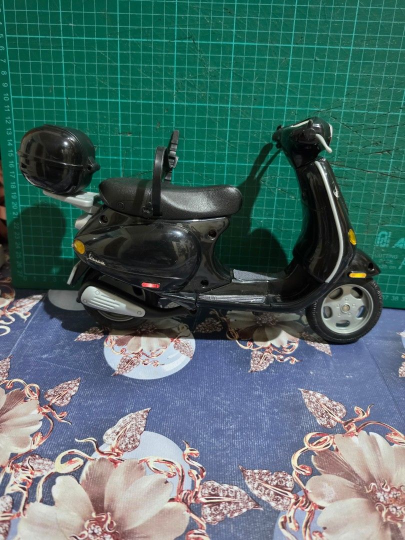 Vespa Mattel (Category: Vehicle & Diecast Models) located in Baguio. Submitted by shellcollector (Listing ID 1463395086, Image 2). Description: Vespa Mattel PVC material 1/6 scale 1500 Pesos Baguio shipping.