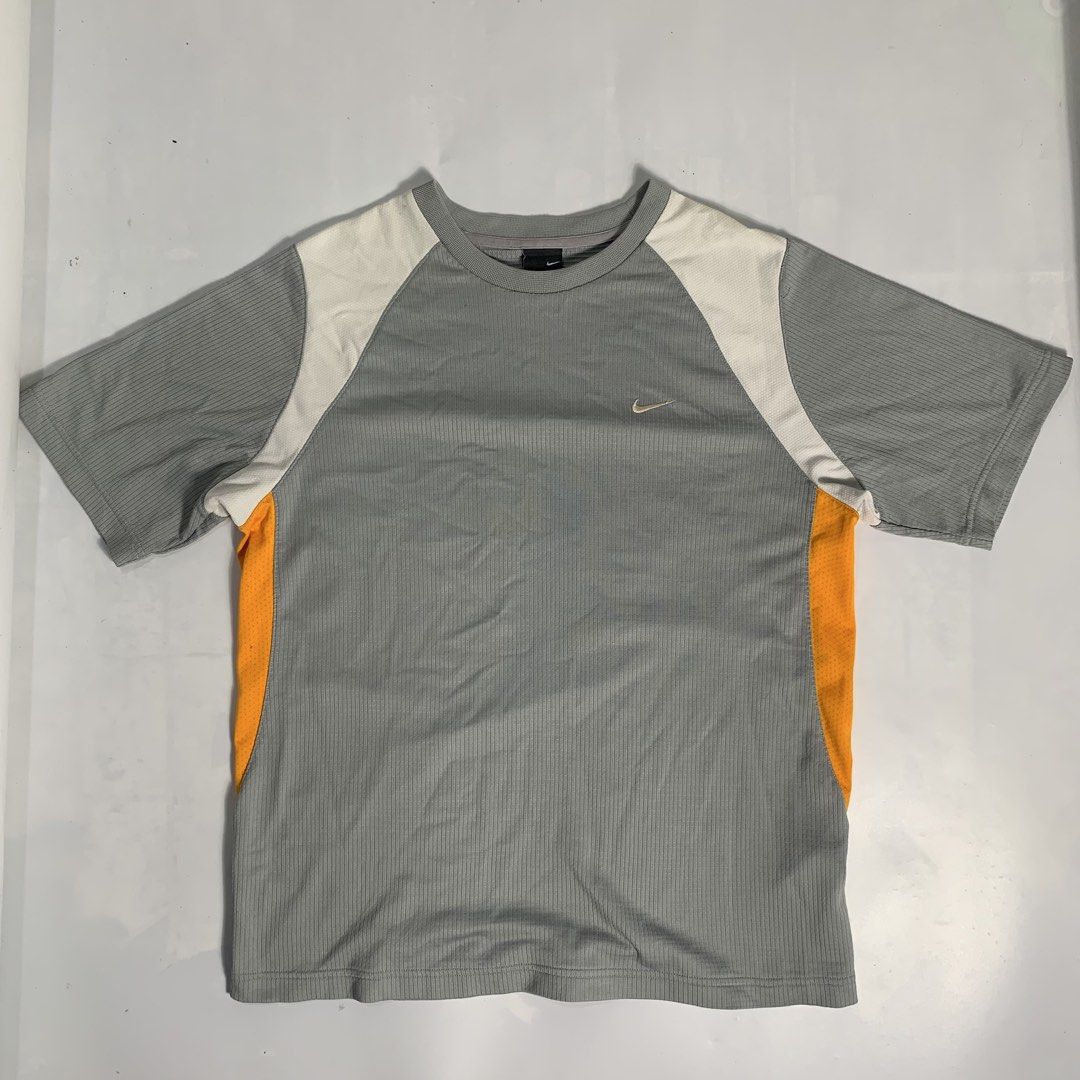 Vinatge Nike Sport tee (Category: Tshirts & Polo Shirts ) located in Cabanatuan. Submitted by xythrifting (Listing ID 1463444099, Image 1). Description: .