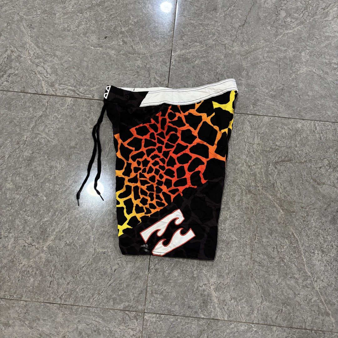 Vintage Billabong BoardShort (Category: Shorts) located in Bacolod City. Submitted by Hanap_ukay (Listing ID 1463465053, Image 2). Description: Vintage Billabong BoardShort Size: 32 Length 21 Excellent Issue: See last pic 2,300.