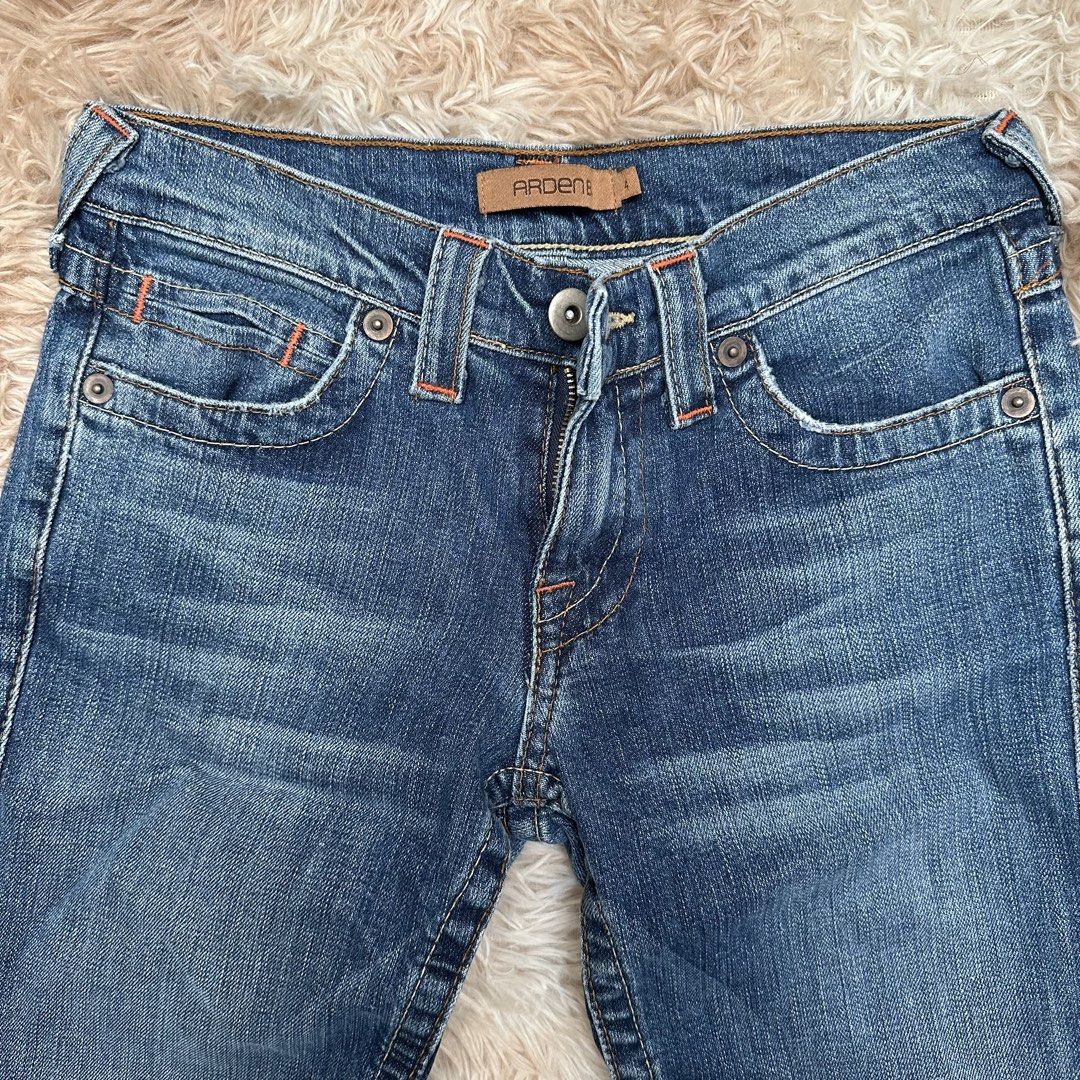 Vintage Boot Cut Jeans (Category: Jeans) located in Cainta. Submitted by tooonico (Listing ID 1463367993, Image 3). Description: RFS: Not my size MOP: GCash/Maya/Maribank/UB.