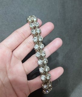 (Category: ) located in . Submitted by cestparfaitvintagejewelries (Listing ID 1463516471, Image 1). Description: .