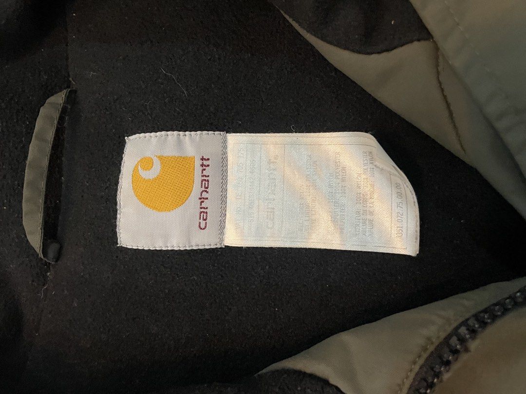 Vintage Carhartt Olive Green Jacket (Category: Coats, Jackets and Outerwear) located in Las Pinas. Submitted by dhliacmp (Listing ID 1463450187, Image 3). Description: Vintage Carhartt Olive Green Script Jacket Large on tag Good as new condi Selling for only 5k .