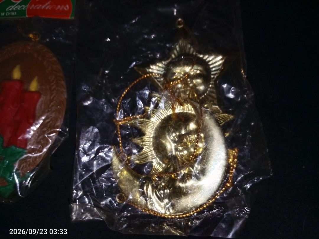 Vintage Christmas Decors set (Category: Vintage Collectibles) located in Davao. Submitted by banana.pancake (Listing ID 1463546307, Image 3). Description: Take all for 120 old stock but brand new.