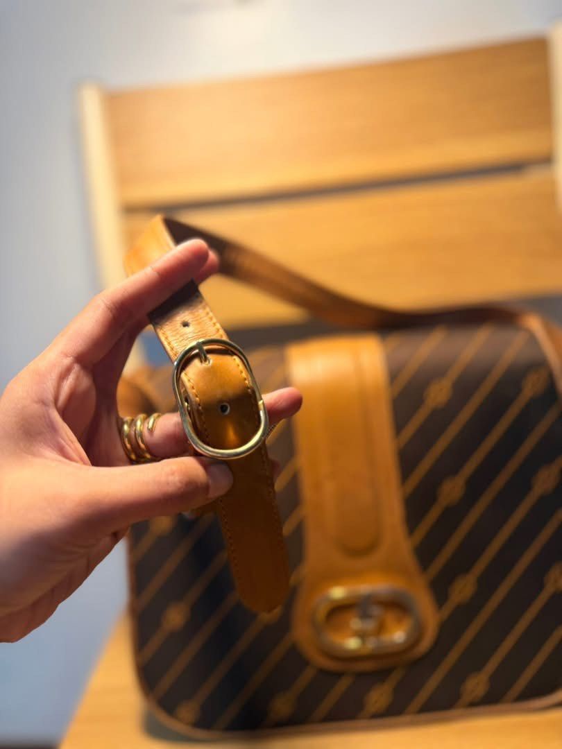 Vintage Gucci bag (Category: Cross-body Bags) located in Angadanan. Submitted by brightearth-ca44 (Listing ID 1463469734, Image 2). Description: Rare 1970s Vintage GG crossbody bag 😍 15k only 🥰 In pristine condition (no issue) Authentic 💯 Collector bag ✅Courier: J&T (c/o buyer) ✅Open for Layaway for up to 2months(30%DP, 35%1stmonth,35%2ndmonth)- you will get the bag once fully paid ✅ No to bogus buyers ✅No COD, mine now pay now.