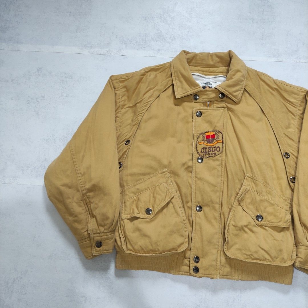 Vintage Harbor Island Bomber Jacket (Category: Coats, Jackets and Outerwear) located in Bulacan. Submitted by thriftlockerph (Listing ID 1463376276, Image 3). Description: Size: L Dimension: 25L 25W Condition: 9/10 Issue: stretched hem.