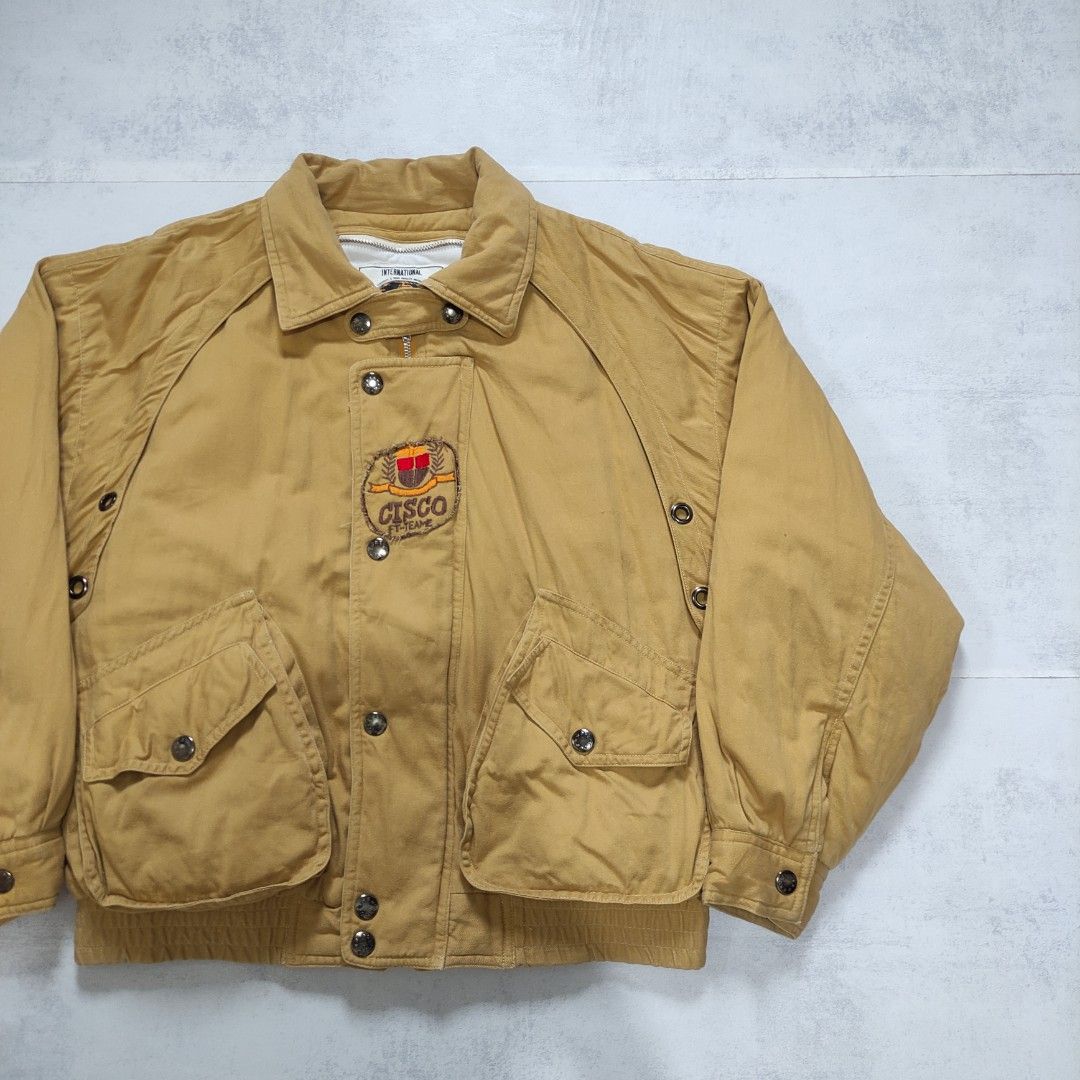 Vintage Harbor Island Bomber Jacket (Category: Coats, Jackets and Outerwear) located in Bulacan. Submitted by thriftlockerph (Listing ID 1463376276, Image 2). Description: Size: L Dimension: 25L 25W Condition: 9/10 Issue: stretched hem.