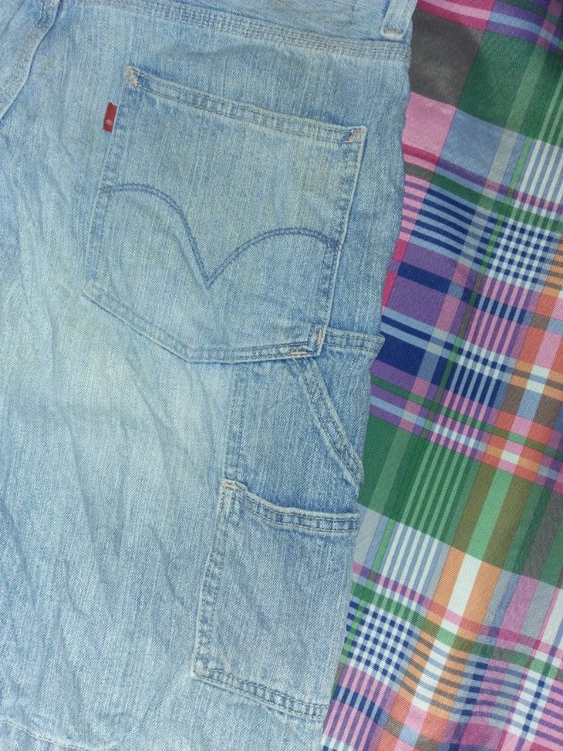 VINTAGE LEVI'S CARPENTER DENIM JORTS (Category: Shorts) located in Cebu City. Submitted by imbapicker (Listing ID 1463430804, Image 3). Description: VINTAGE LEVI'S CARPENTER DENIM JORTS MEN'S BLUE LIGHT WASH RELAXED FITS WAISTLINE 31-32" LENGTH 21.5" OPEN LEG 11 EXCELLENT CONDITION NO ISSUE 1550 +SHIPP DM IF INTERESTED 📩 LOCATION LAPU-LAPU CITY.