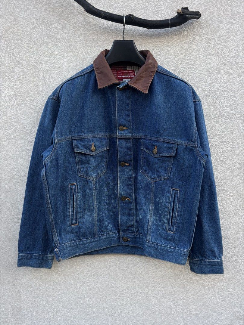 Vintage Marlboro Jacket (Category: Coats, Jackets and Outerwear) located in Baybay. Submitted by thrift.ed2023 (Listing ID 1463339352, Image 1). Description: Vintage Marlboro Jacket Large to XL 24x26 Issue -White Spots/Stain Excellent Condition.