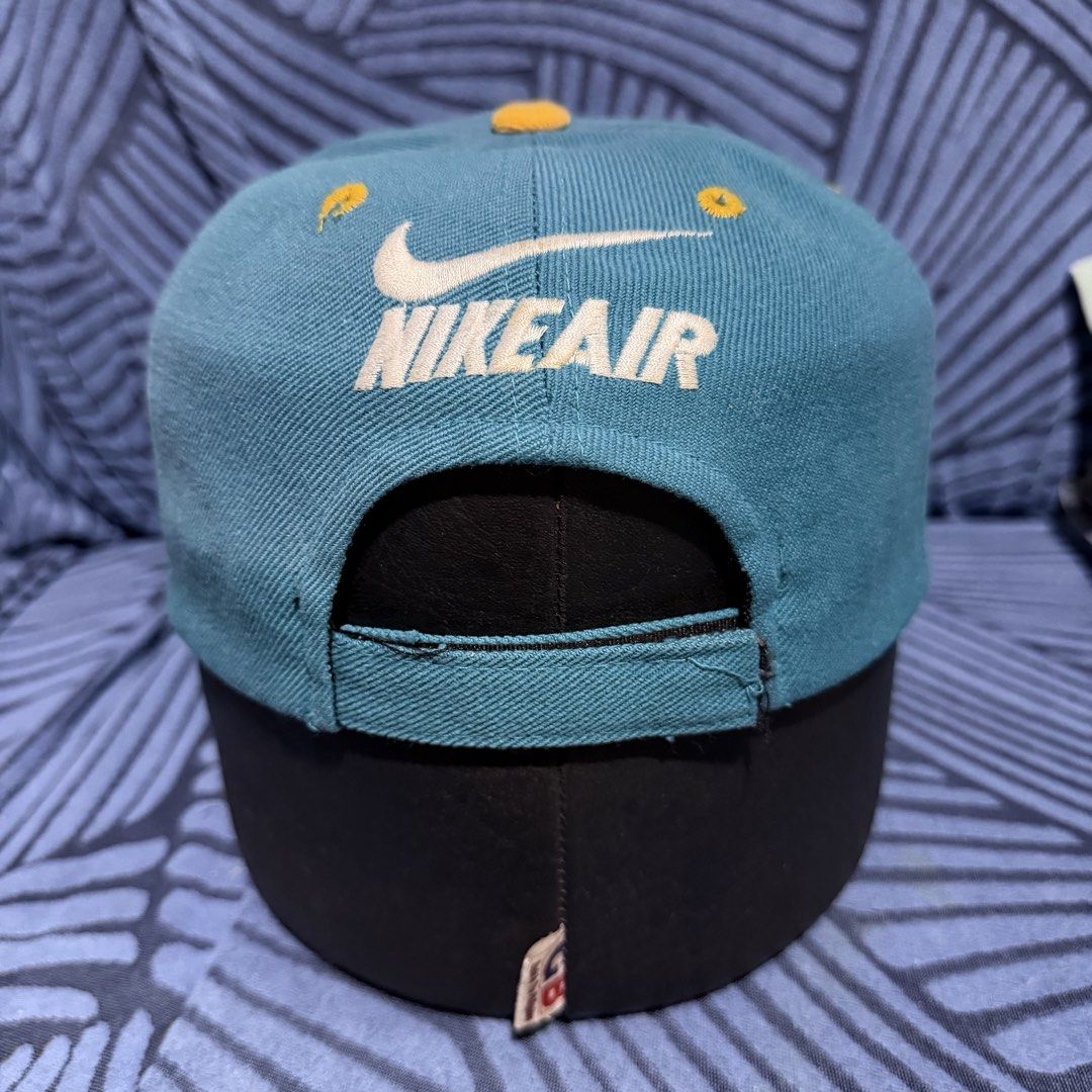 Vintage Nike Air Cap (Category: Caps & Hats) located in Davao. Submitted by ckkb1821 (Listing ID 1463460011, Image 3). Description: Vintage Nike Air Cap Velcro Snapback One size fits most (osfm) Good condition, with signs of usage Washed & cleaned - ready to wear ₱1,299 only +sf.