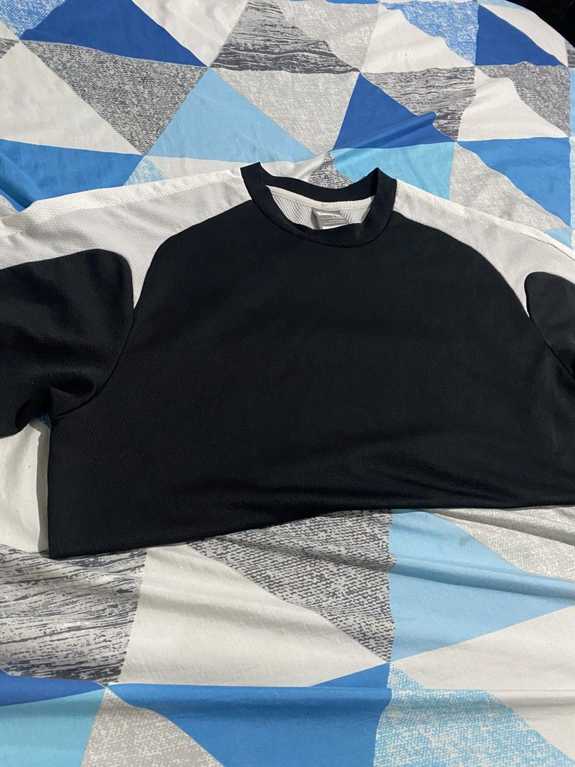 Vintage Nike Y2k (Category: Tshirts & Polo Shirts ) located in Manila. Submitted by itashi0606 (Listing ID 1463541112, Image 3). Description: xl on tag.