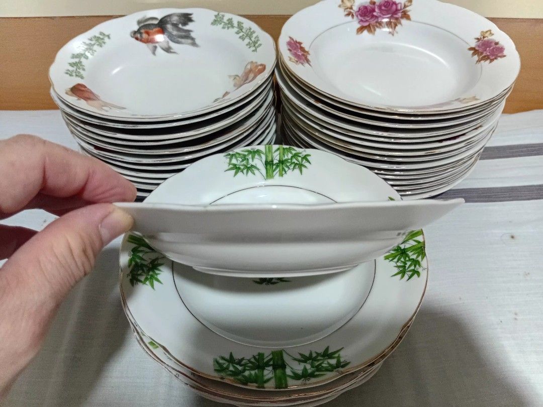 Vintage plate (Category: Dinnerware & Cutlery) located in Manila. Submitted by seesalt (Listing ID 1463336369, Image 2). Description: For sale vintage plate 8" 15pcs Floral Rose 11pcs Goldfish 7pcs Bamboo.